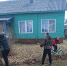В деревне Одинцовской навели чистоту около клуба. - Газета Важский край